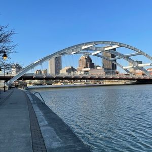 Meet your Posher, Zhen